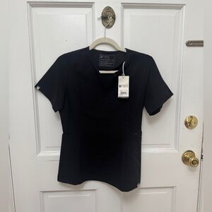 NWT - Figs Bristol Slim Henley Scrub Top, Black, Size XS